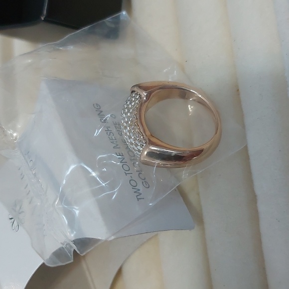 💚5/$25 Avon Sealed Two-tone Mesh Ring Goldtone Size 6 - Picture 5 of 8